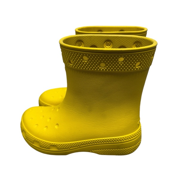 Crocs Yellow wellies Rain Boots Size 3 Pull Ons unisex - Picture 1 of 7